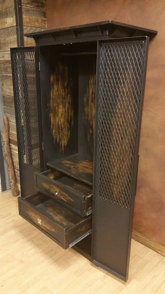 #047 - Club Locker "The Kent"