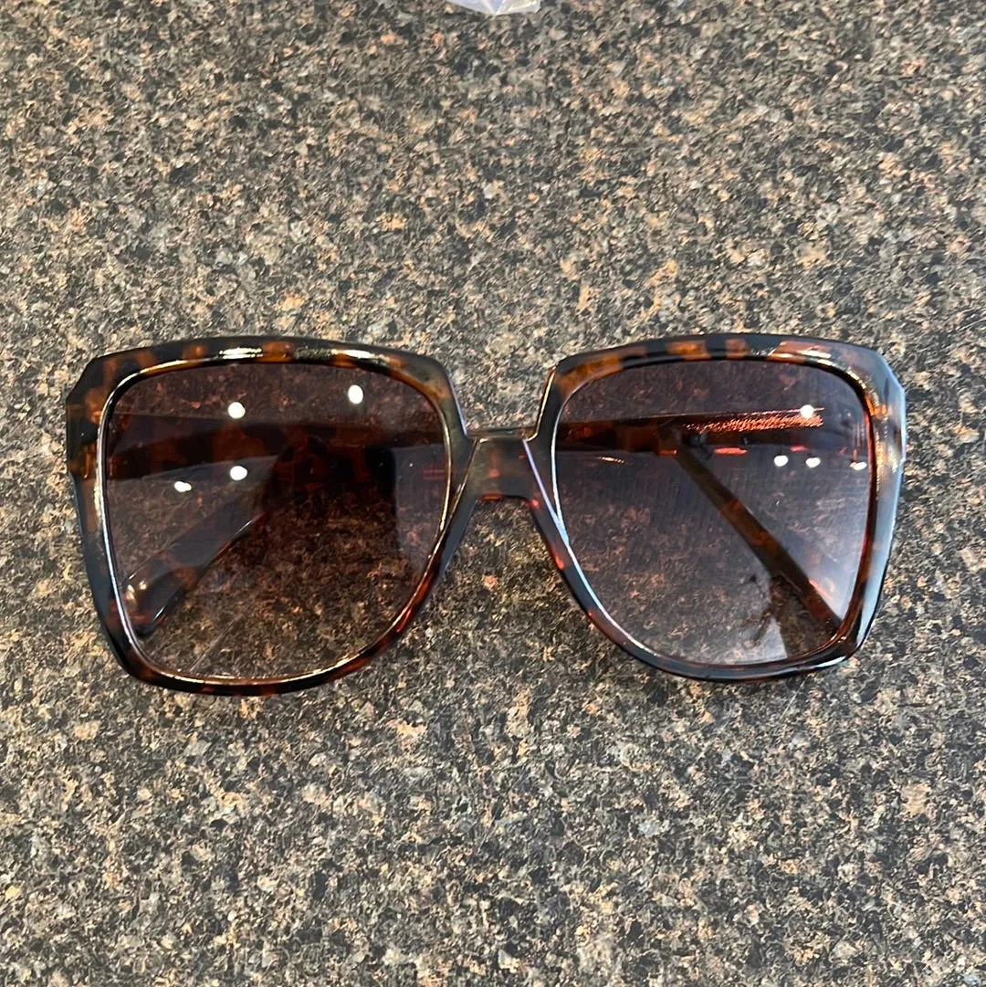 Sunglasses || Maya